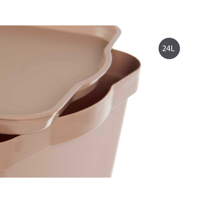 BEIGE PLASTIC STORAGE BOX WITH COVER 24L