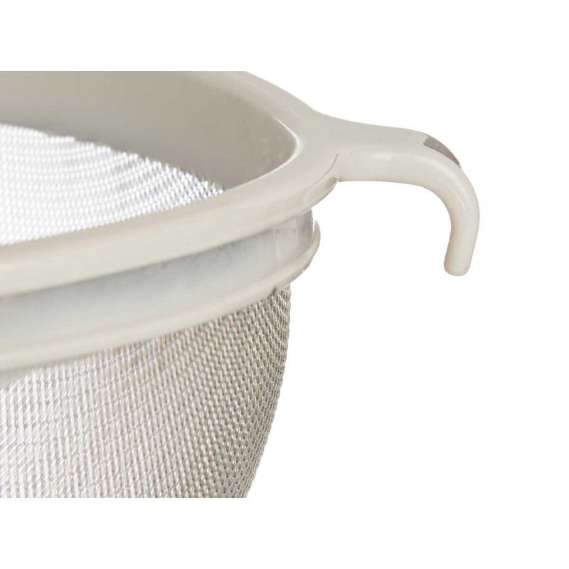 SET 3 PLASTIC METAL STRAINERS ASSORT 2