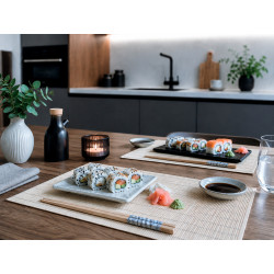 SUSHI SET 4 BAMBOO CHOPSTICKS AND 2 MATS