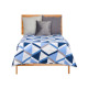 COUVRE LIT LIT 180X260 TRIANGLES BLEUS RÉVERSIBLE